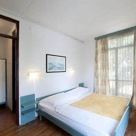 Astra Plava Laguna 호텔 2*