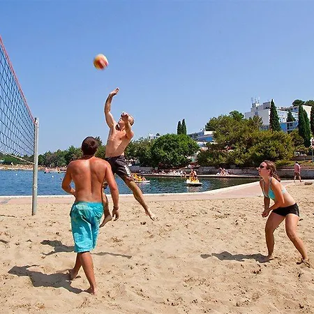 Astra Plava Laguna ホテル 2*